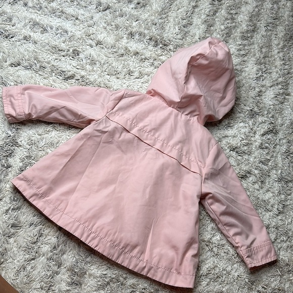 3/6m Old Navy baby girl, pink zip up jacket with hood in like new condition - Picture 8 of 8
